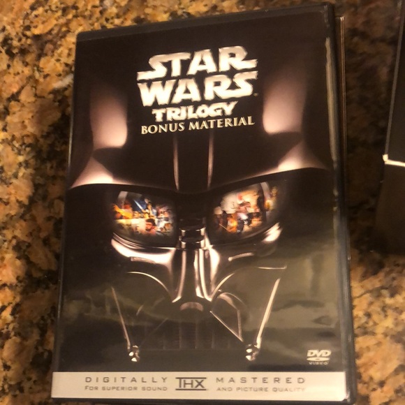 Collectors - STAR WARS Trilogy Box set - New condition! - Picture 12 of 15